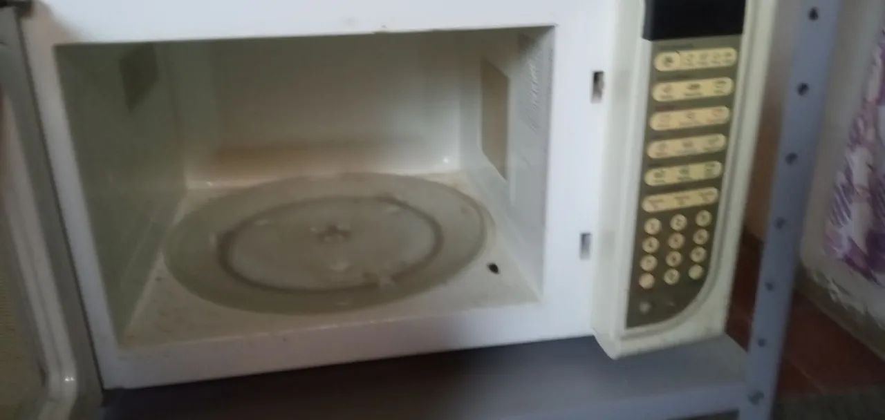 Microondas 31 litros Electrolux.  - Foto 2