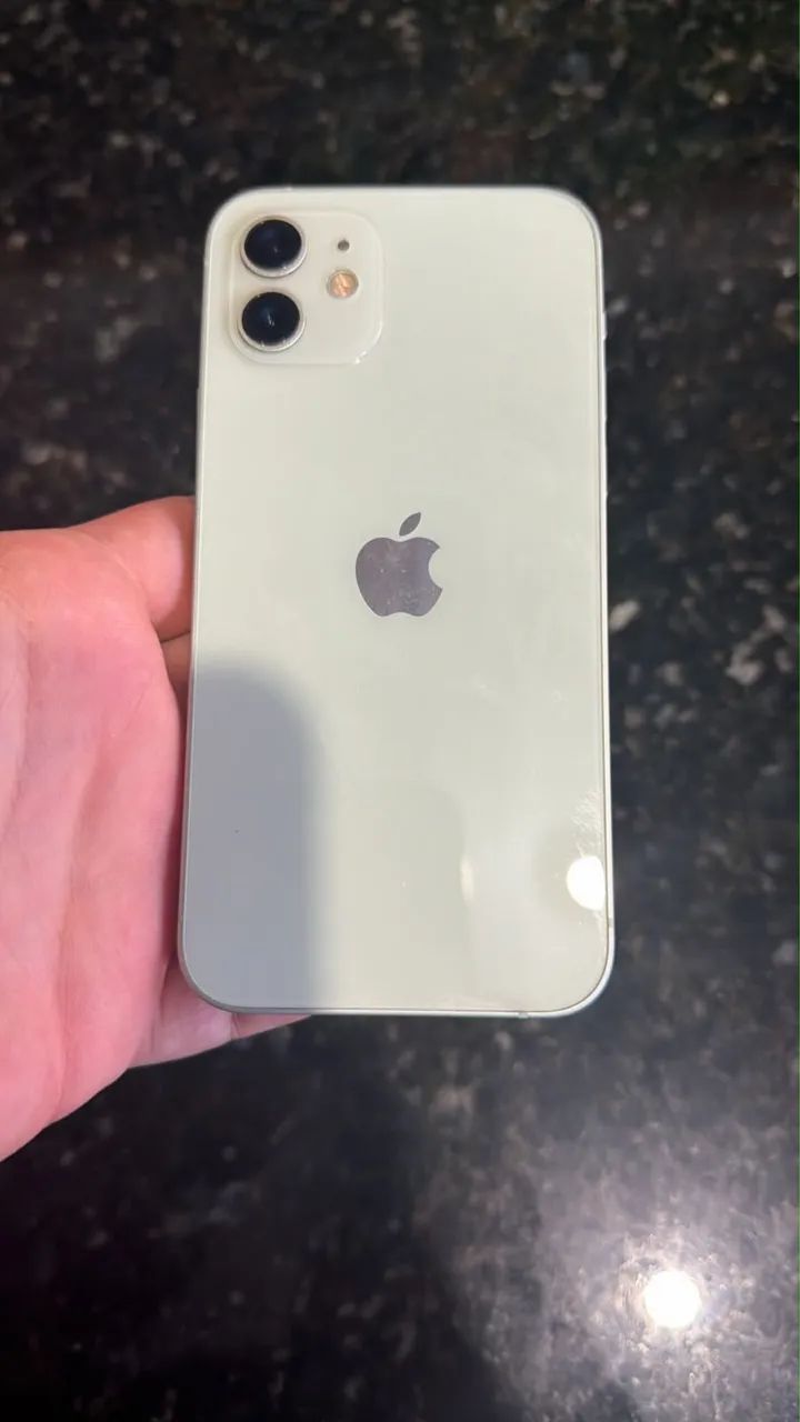 iPhone 12 / 68gb - Foto 2