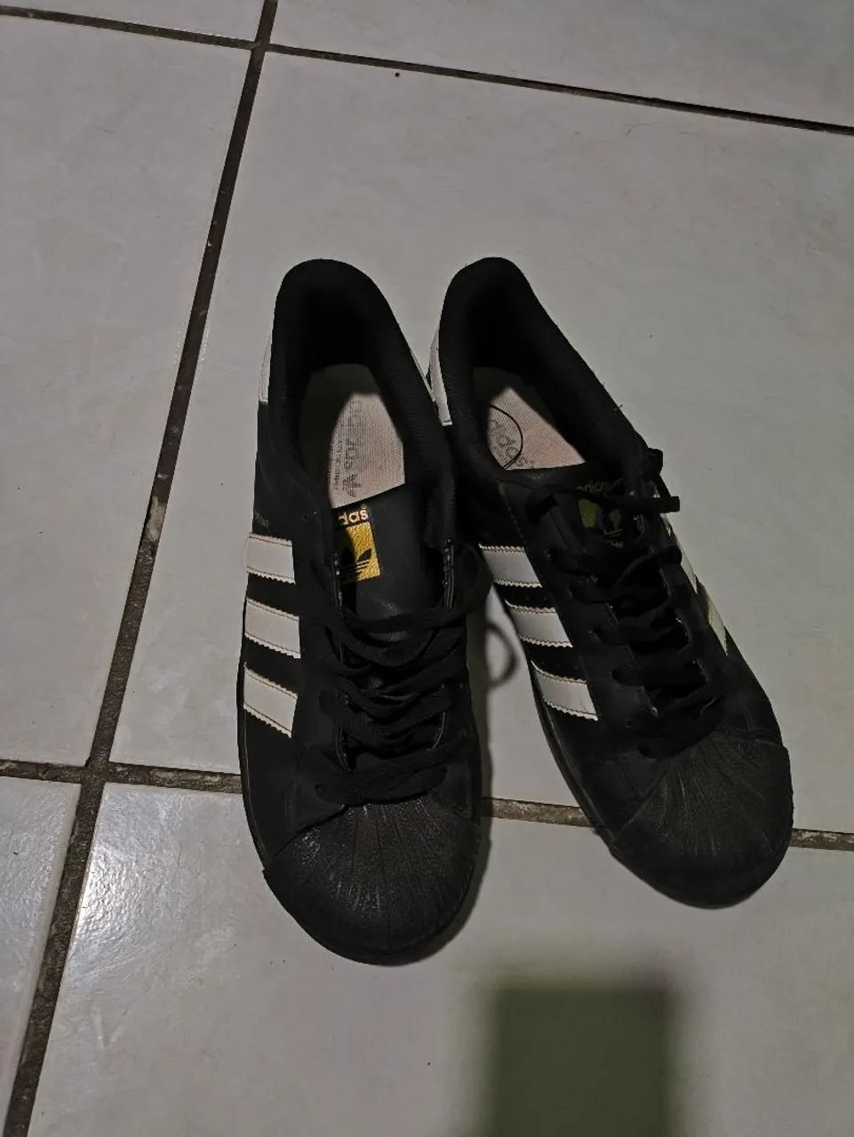 Tênis adidas superstar TAM 43 - Foto 2