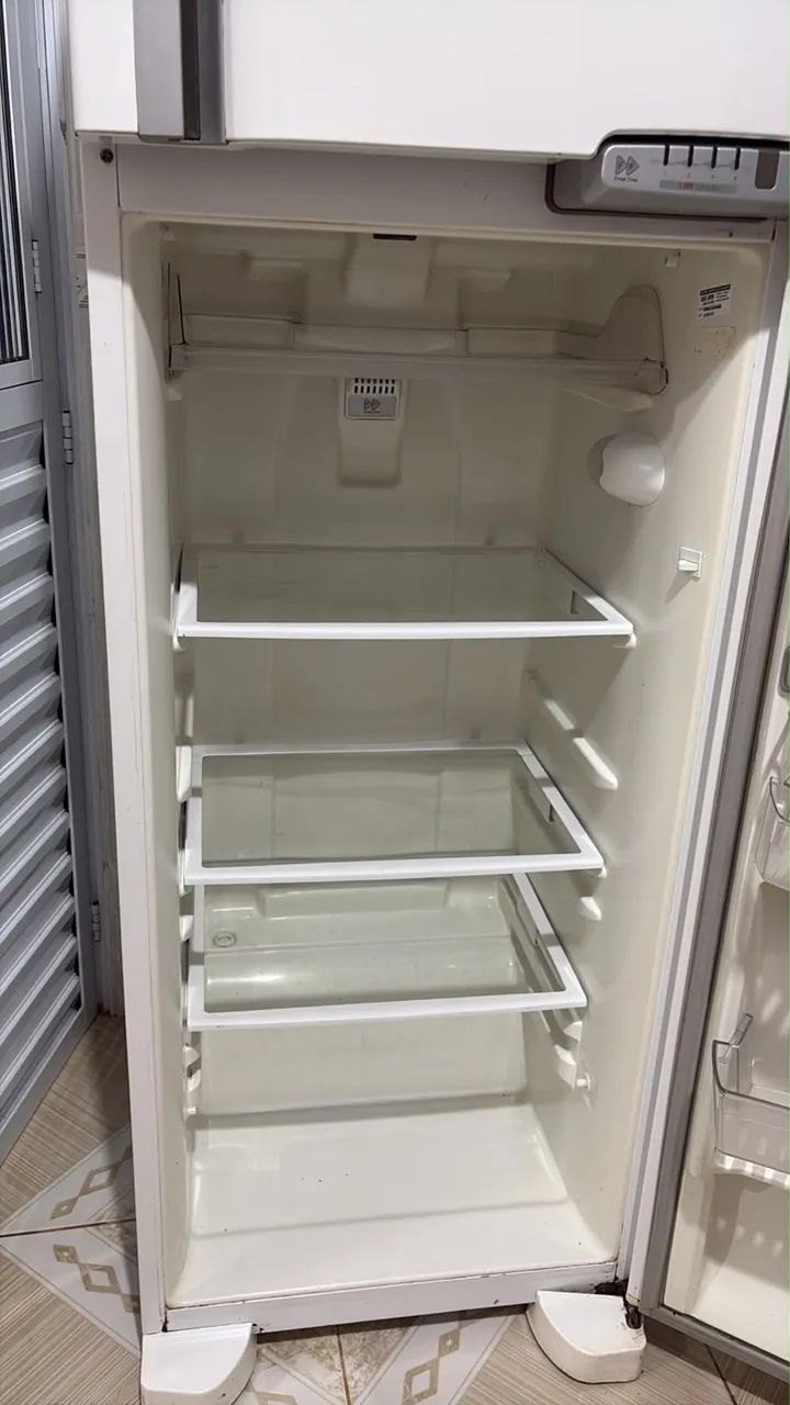 Vendo geladeira  - Foto 4