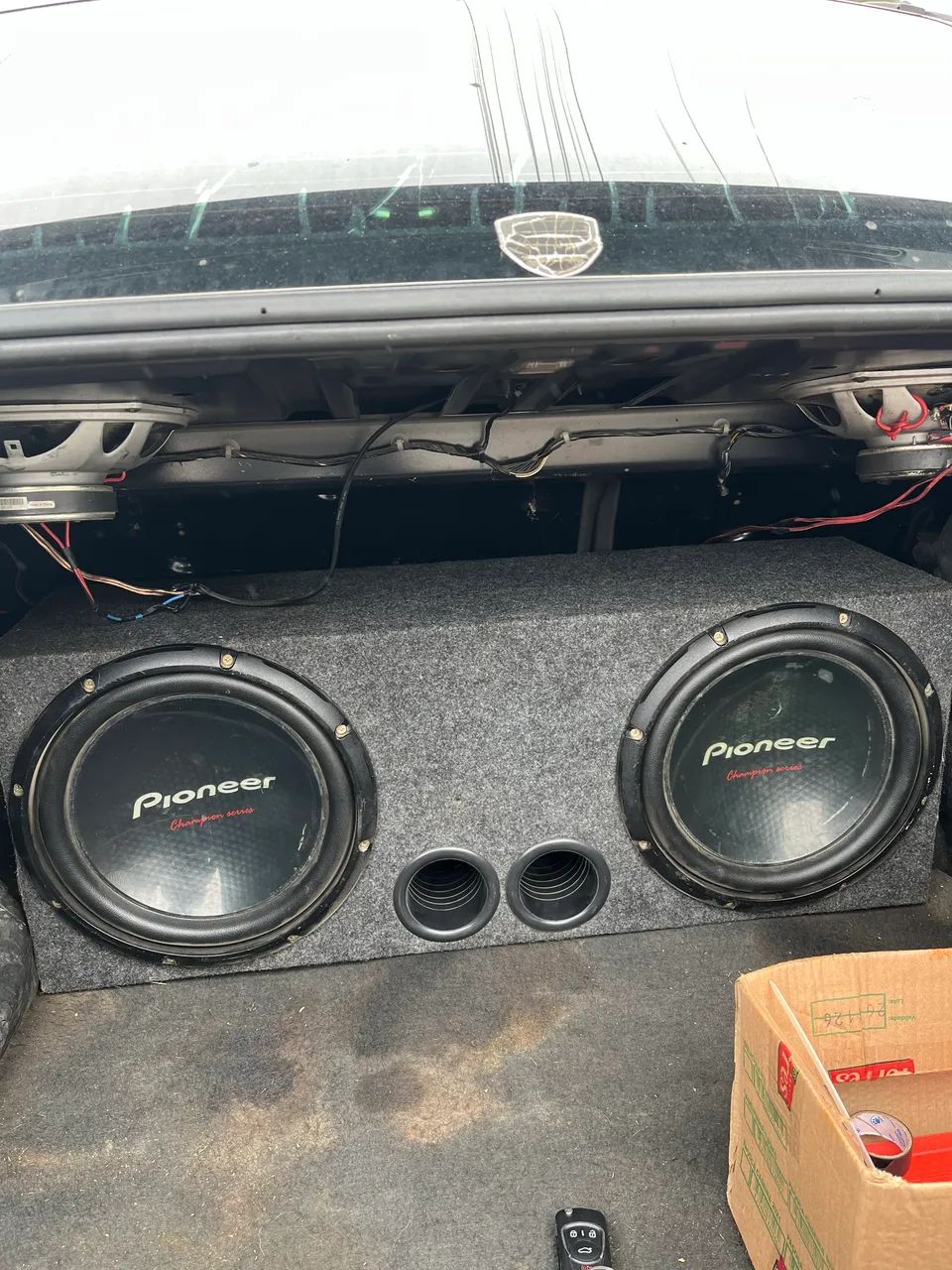 Subwoofers Cara preta