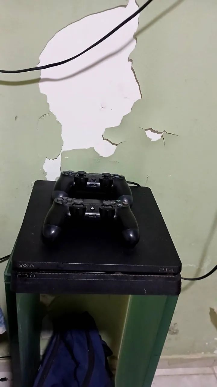 PS4 SLIM
