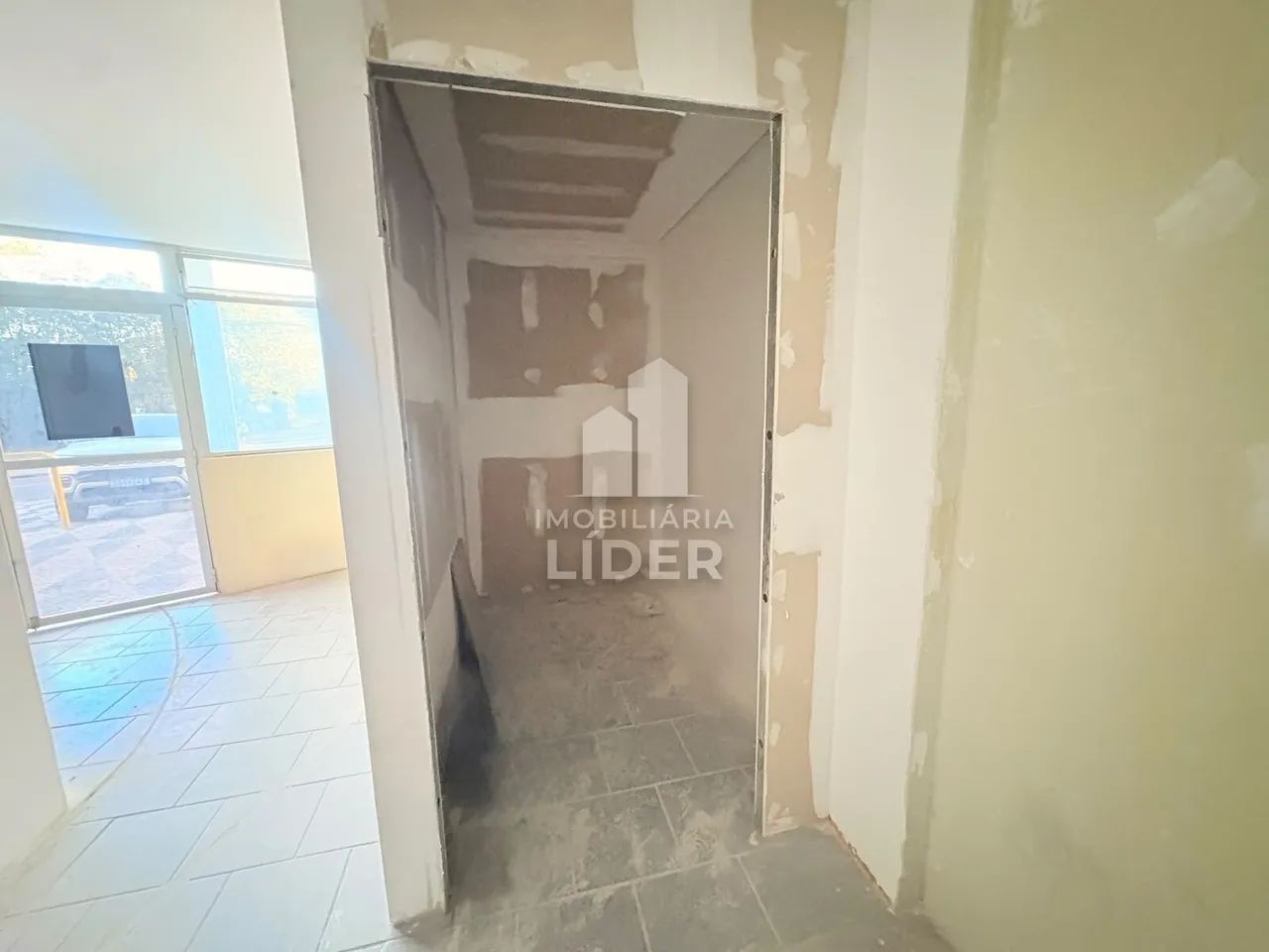 Ampla Sala Comercial Duplex com 256 m² no Cristo Rei! - Foto 5