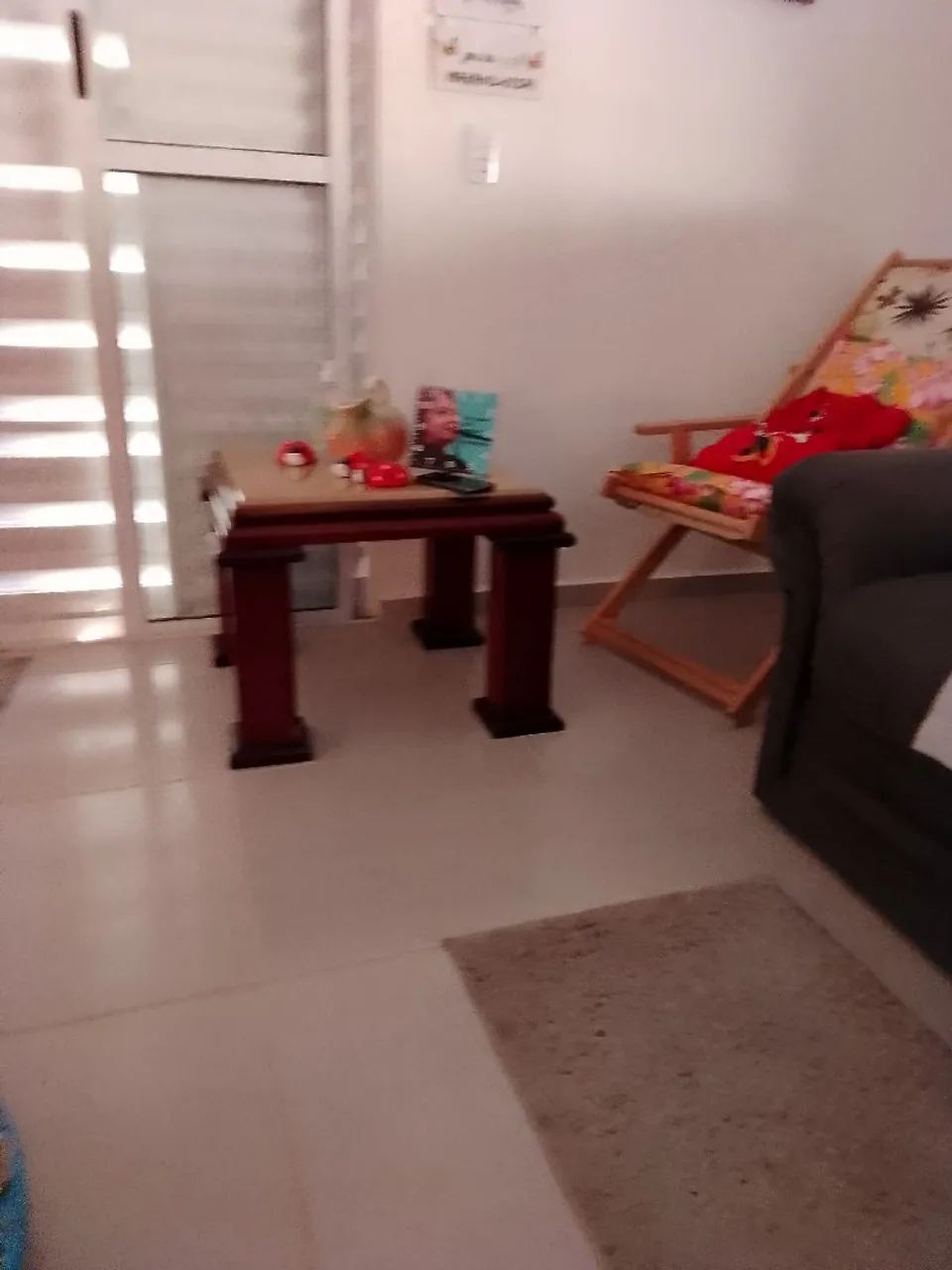 Mesinha madeira par ótimo estado  - Foto 3