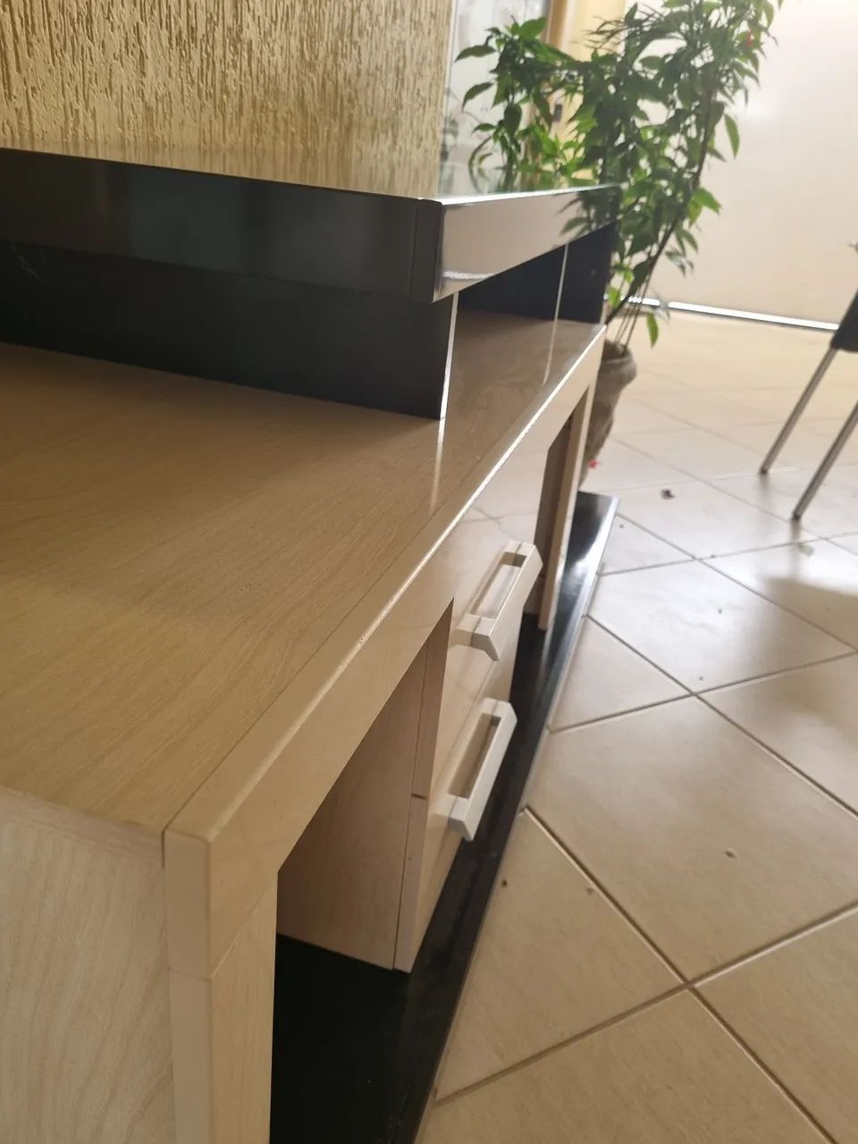 Hack para sala em madeira418478827672719362