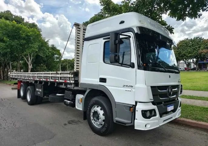 2018 Mercedes Benz Atego 2426 - Foto 2