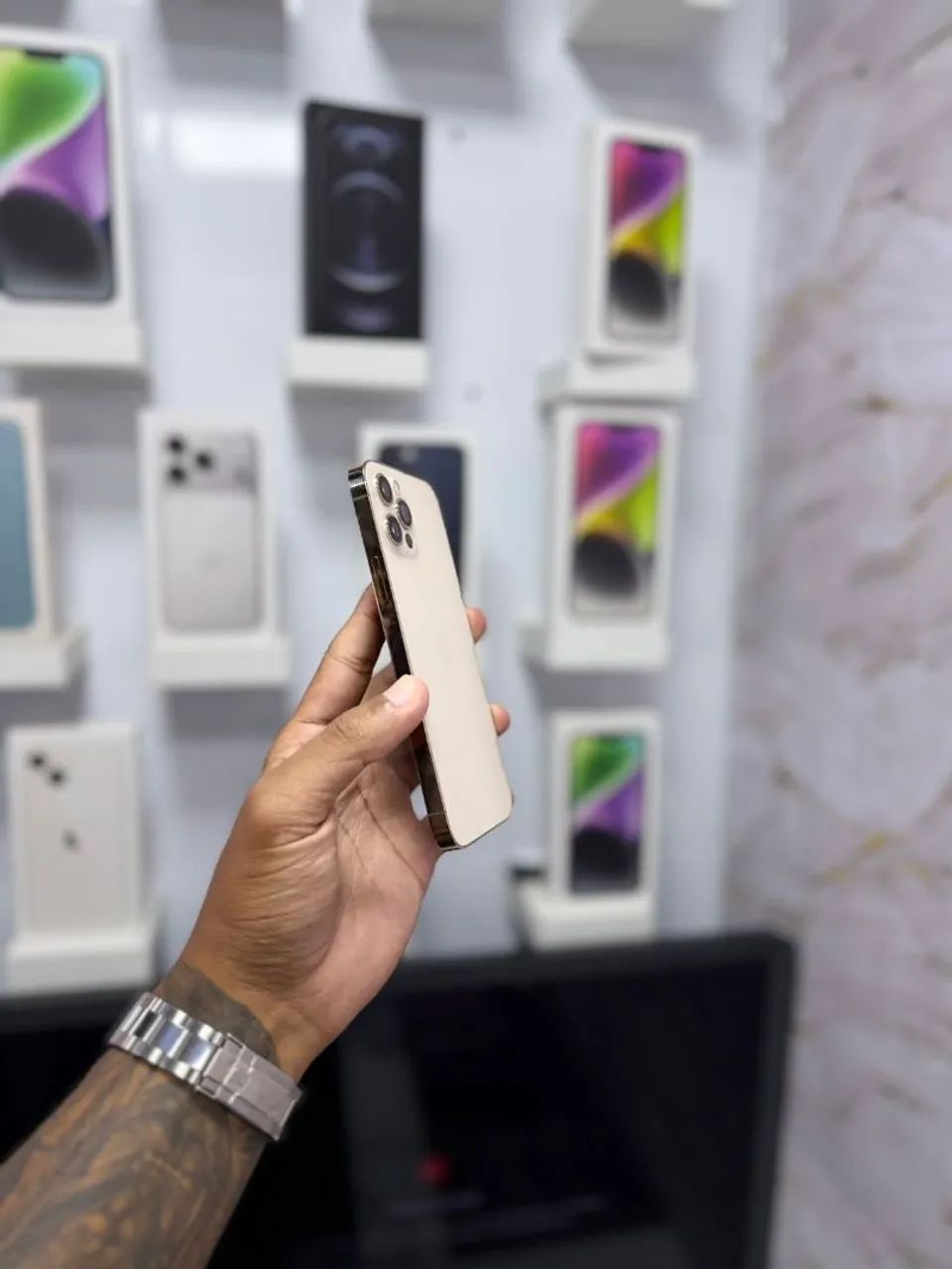 IPHONE 12 PRO MAX 128GB<br>R$ 2.199,00 - Foto 2