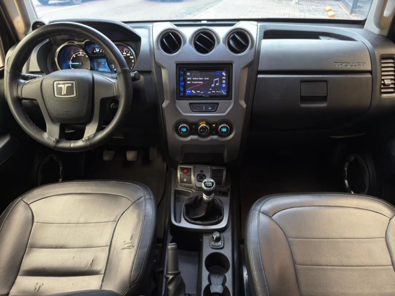 Troller T-4 XLT 3.2 2015 - Foto 3
