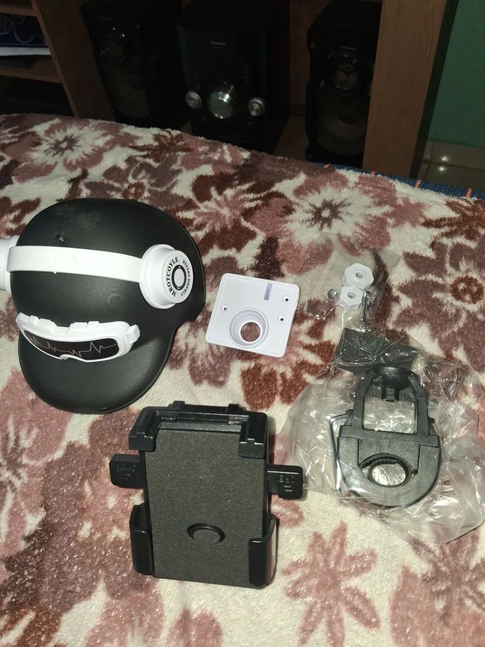 Suporte de moto para celular com mini capacete de proteção  - Foto 2