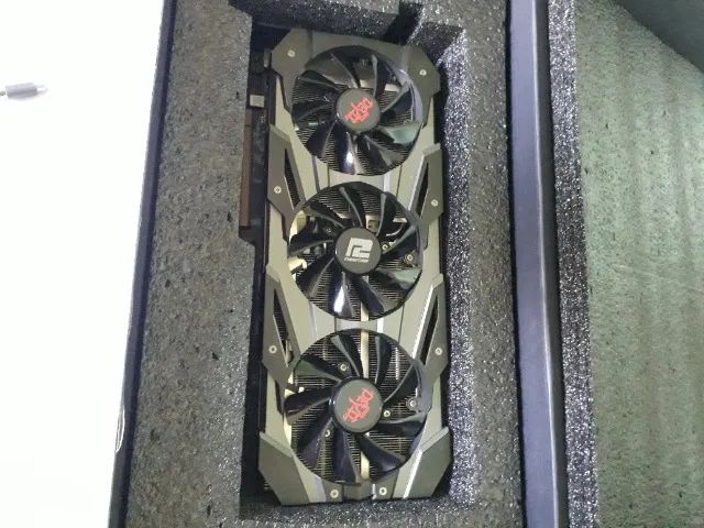PowerColor RX5700 XT Edição RedDevil com defeito  - Foto 2