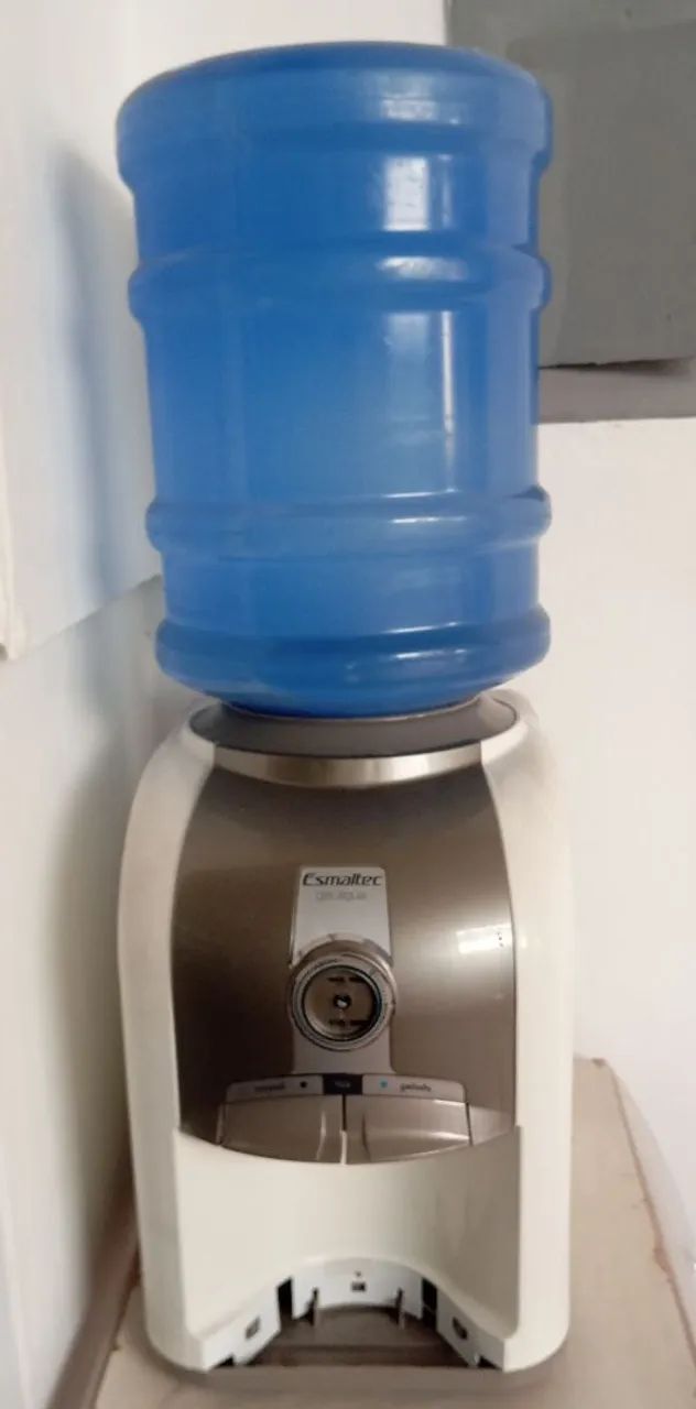 Bebedouro de água 