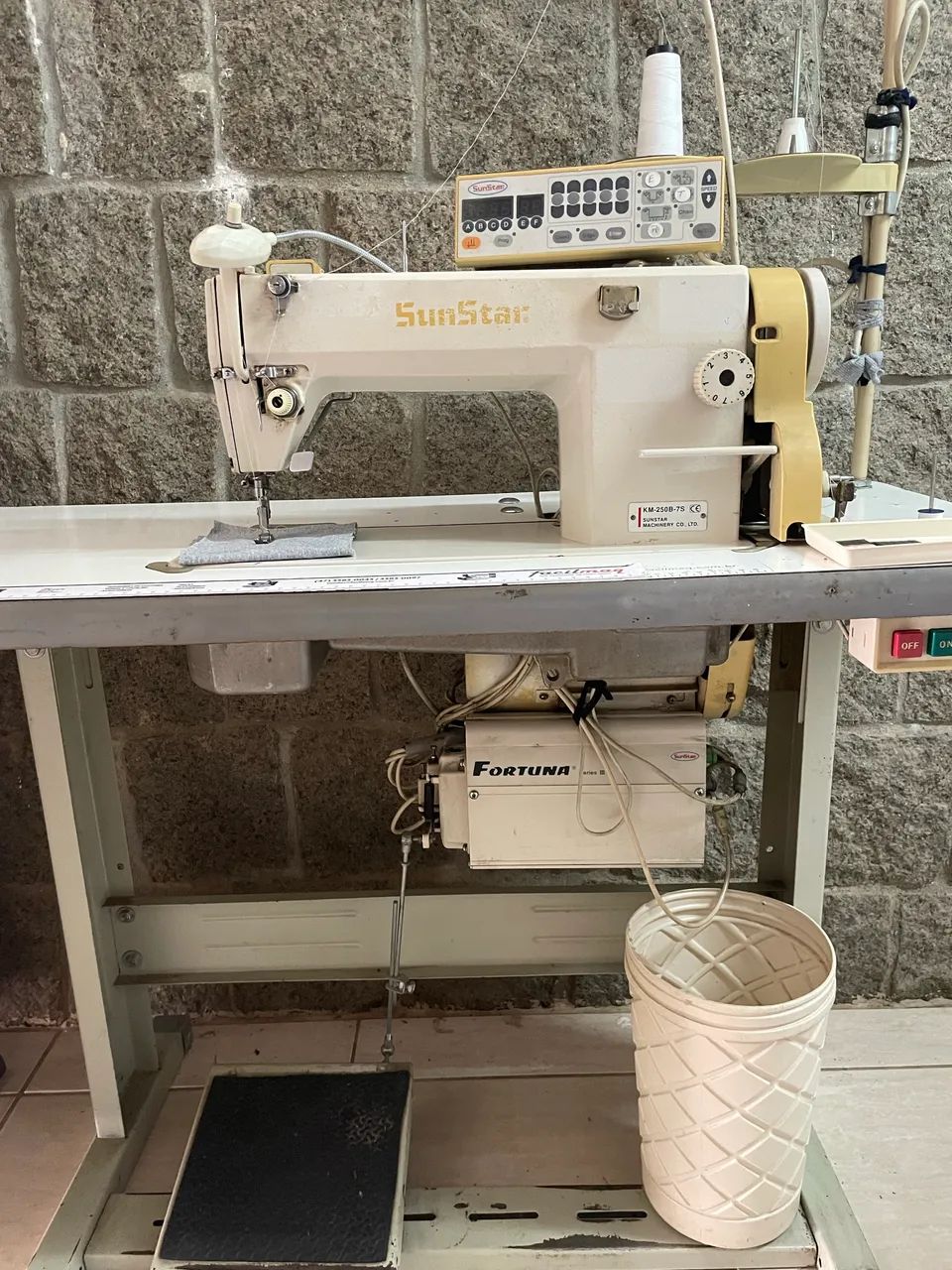 Máquina de Costura Reta Eletrônica  - Foto 2