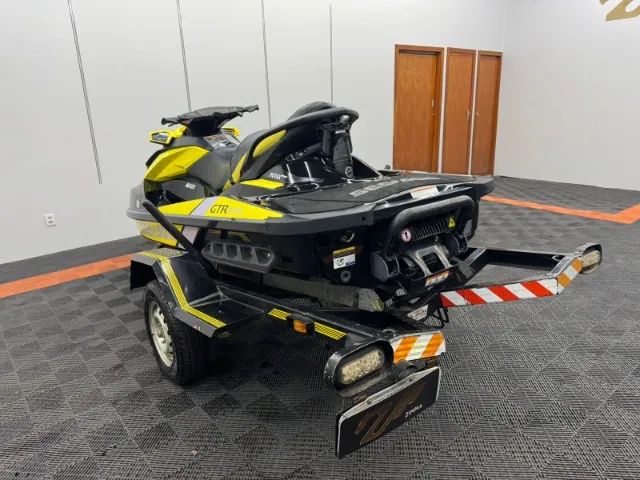 Jet Ski Sea-Doo GTR 215 - Foto 4
