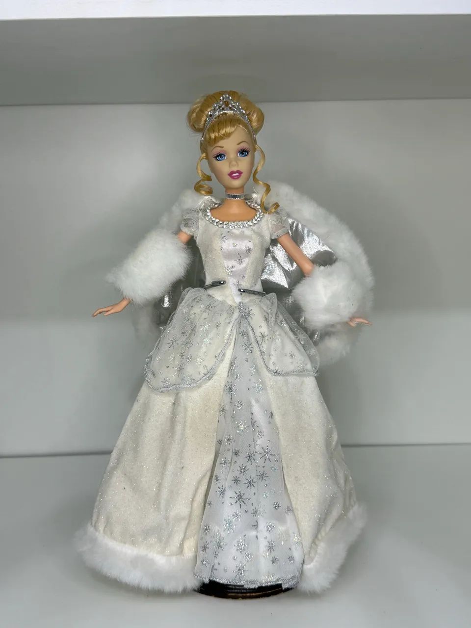 Boneca Barbie Cinderella Holliday 2004 