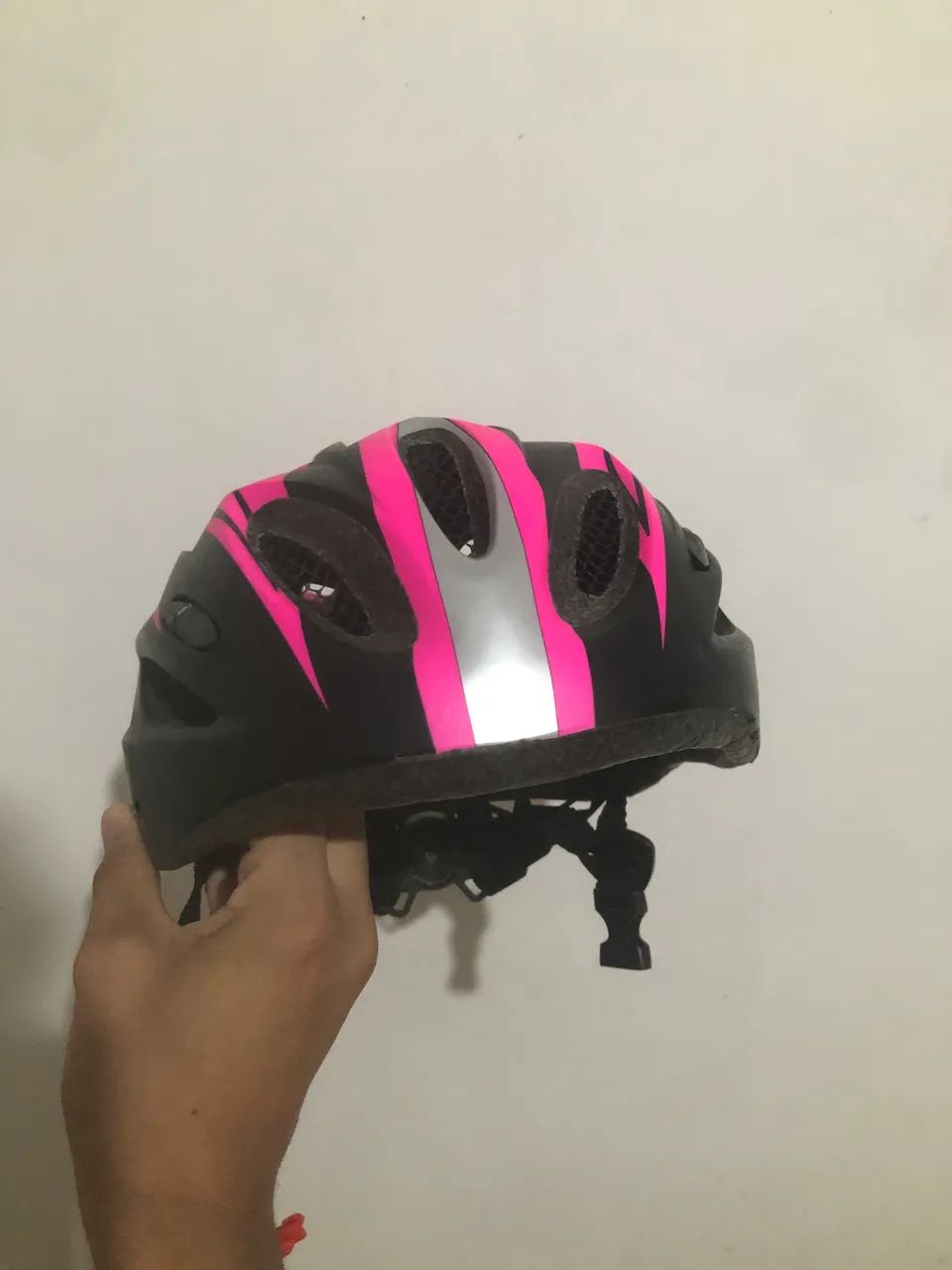 Capacete Absolute Nero - Preto e Rosa - Ótimo estado! - Foto 4