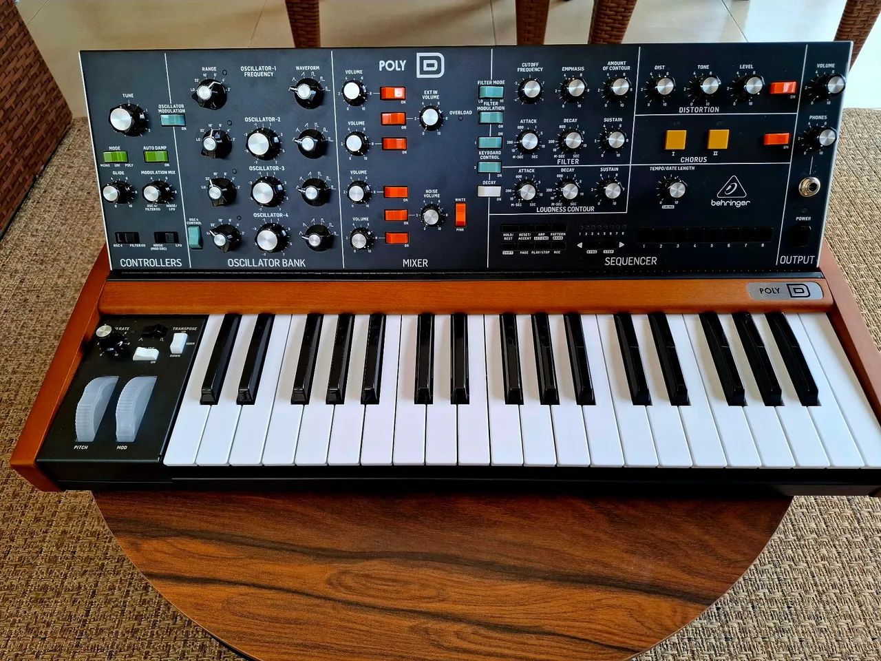Sintetizador Behringer Poly D - Seminovo - Instrumentos musicais