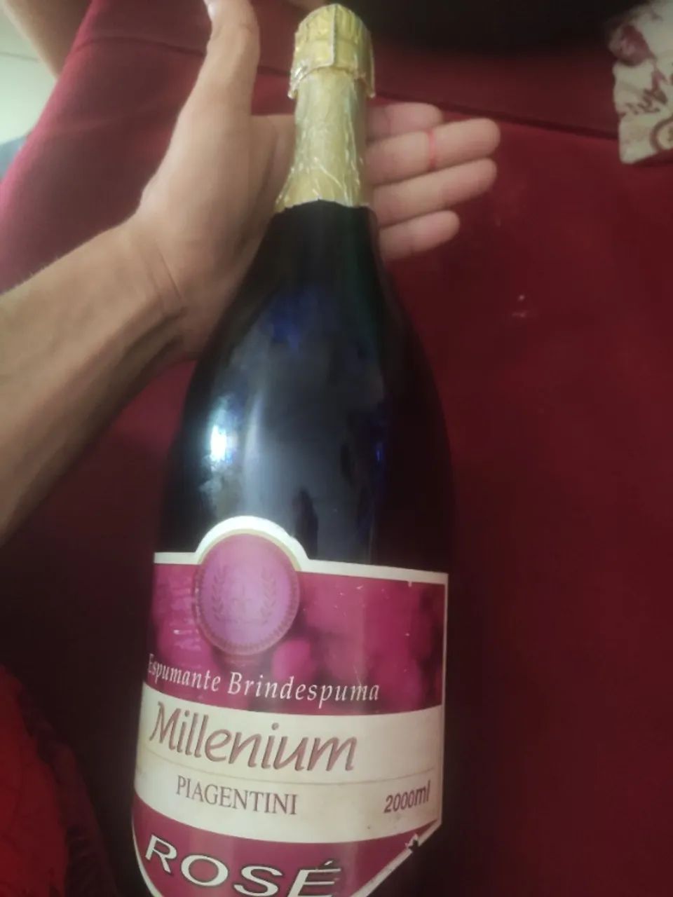 Garrafa rose  Milleniun piagentini 2000ml Estou aberto a propostas.