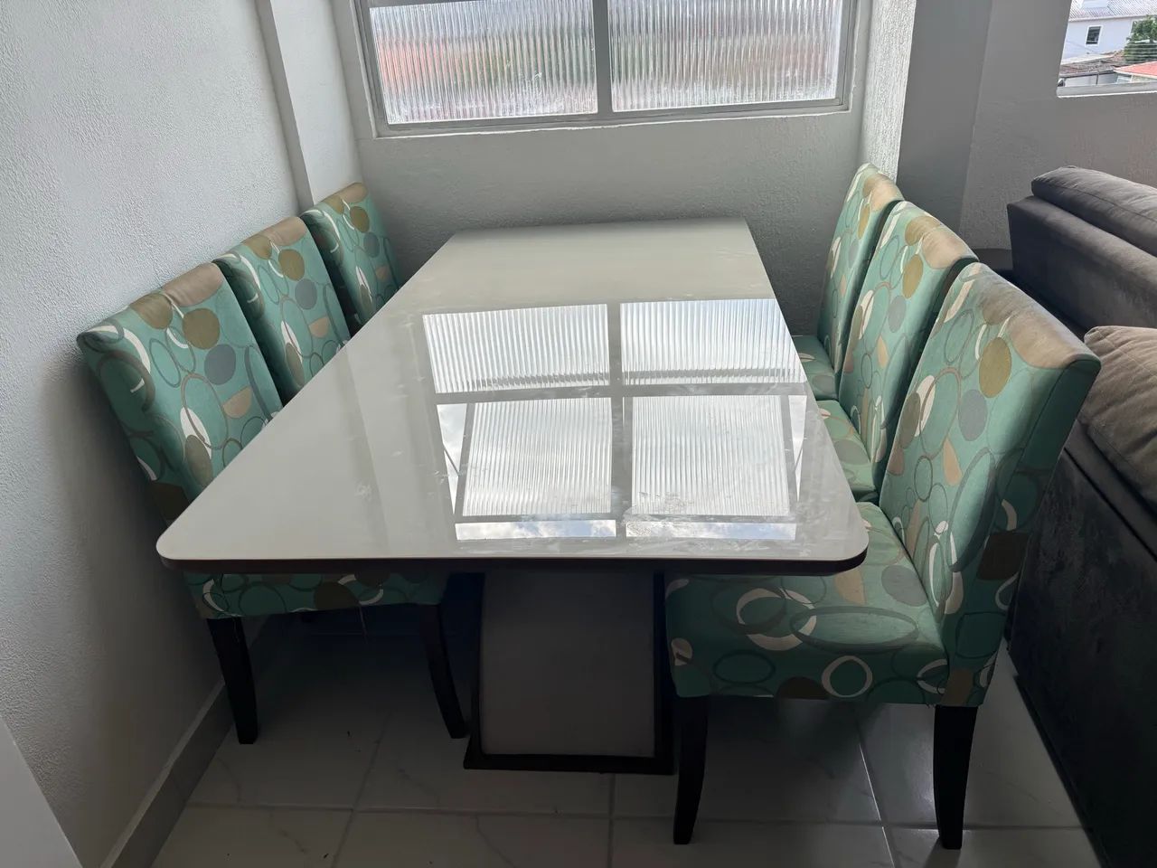 Mesa de vidro temperado com 6 cadeiras  - Foto 2