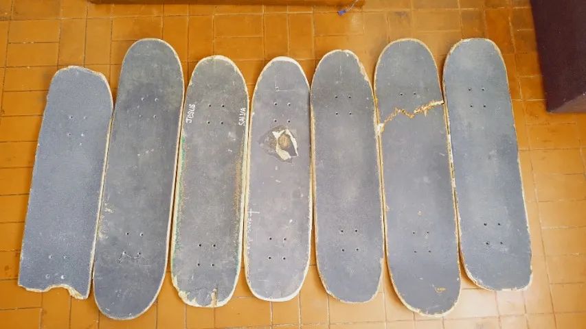 Lote de shapes de skate usados + acessórios - Foto 3