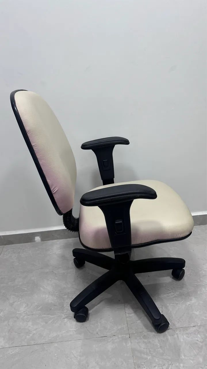 Cadeira giratória para escritório. - Foto 2