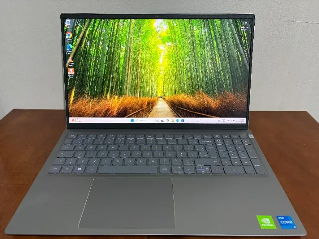 MacBook Pro M2 2022 8gb 256gb com apenas 6 ciclos - Notebooks