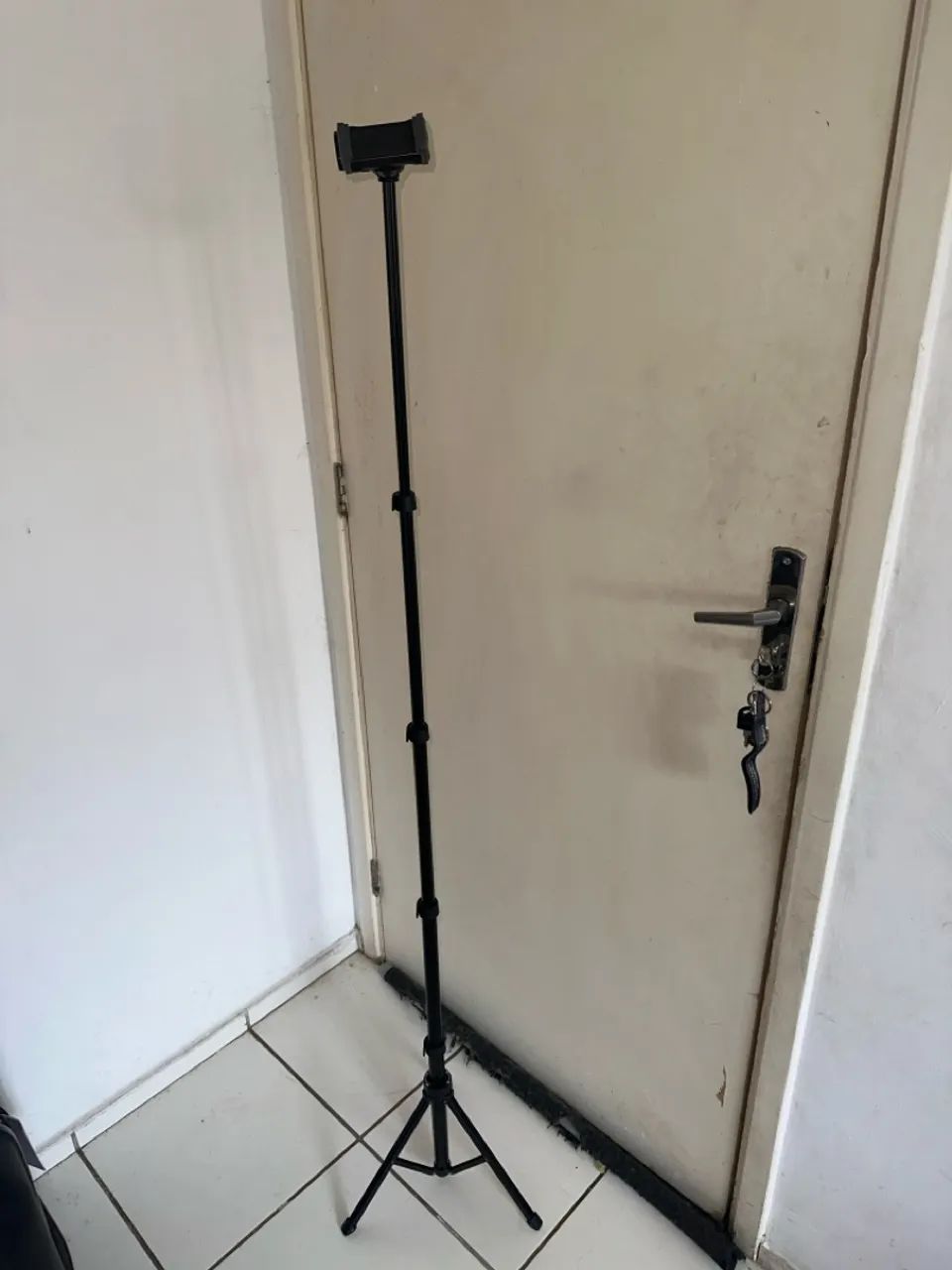 tripé com 4 pontos de extensão  - Foto 3