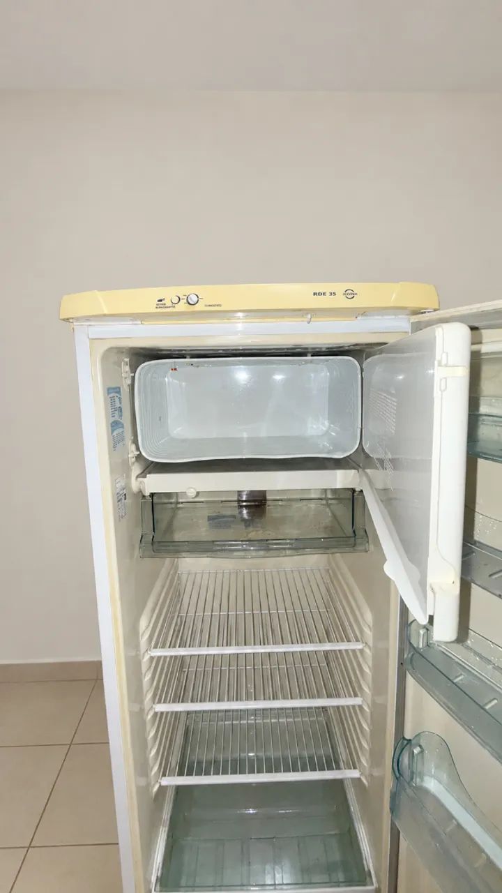 Geladeira Electrolux RDE35 Super 317L - Funcionando Perfeitamente - Foto 4