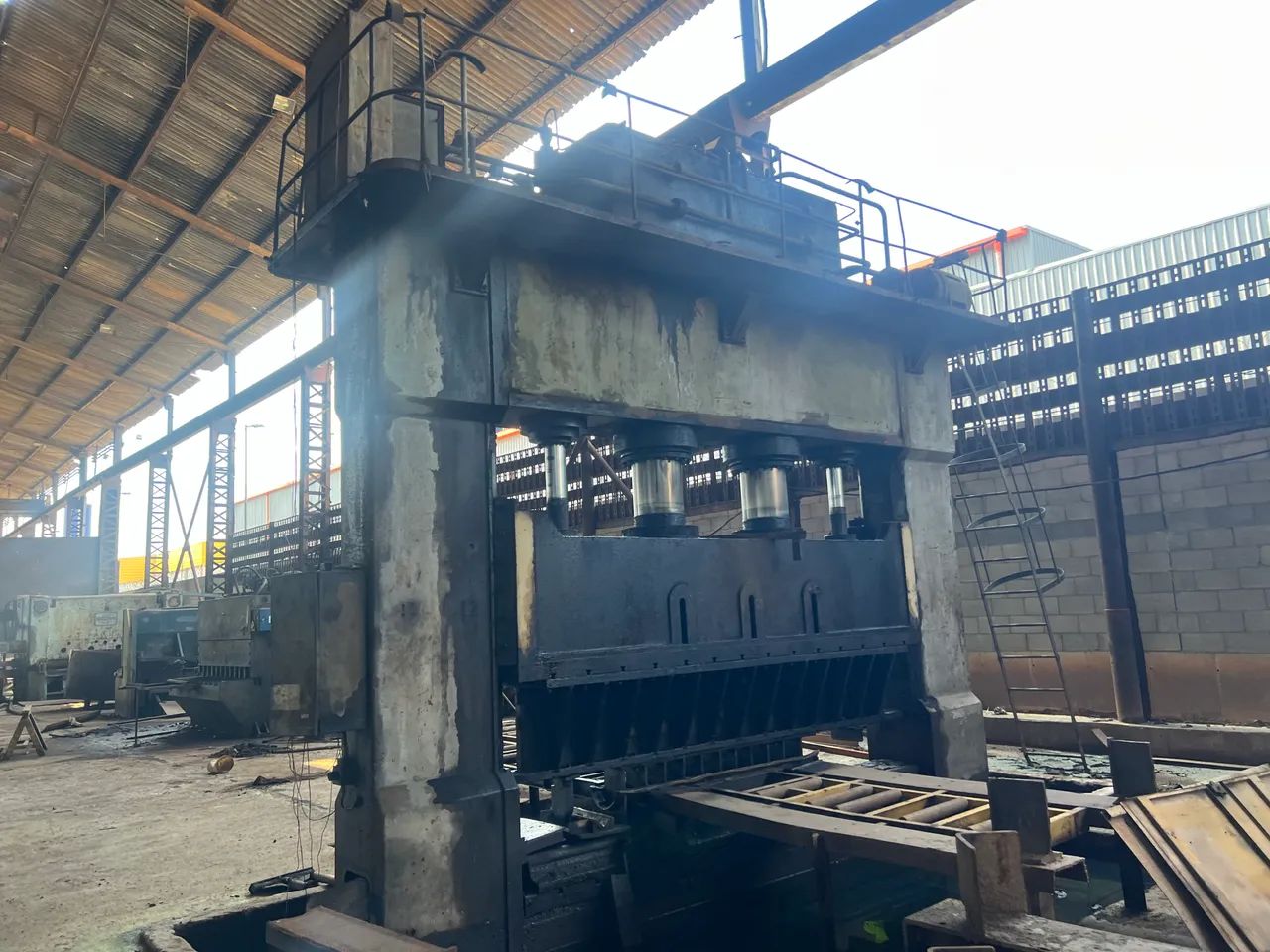 Prensa Hidráulica Fundo Caçamba - Foto 3