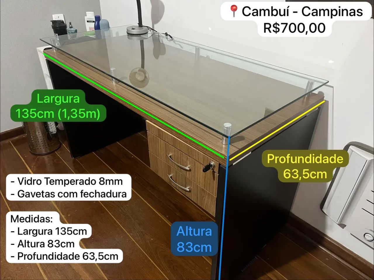 Mesa de escritório com tampo de vidro