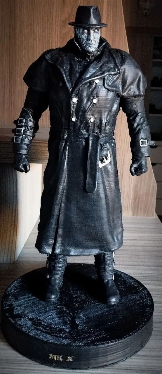 Resident Evil 2 Mr X Escala 1/8 