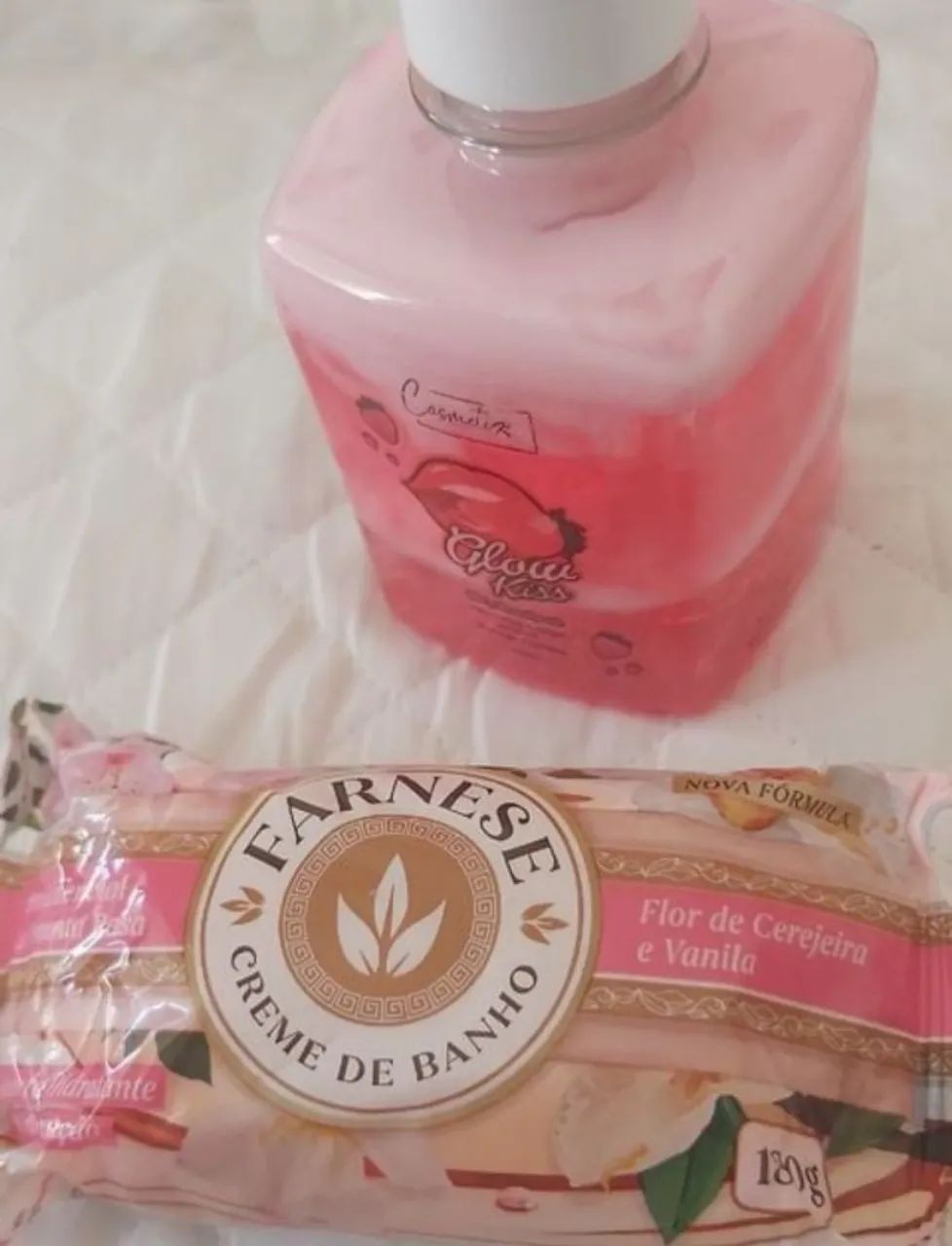 Kit gel de morango beijavel e sabonete 180g - Foto 3
