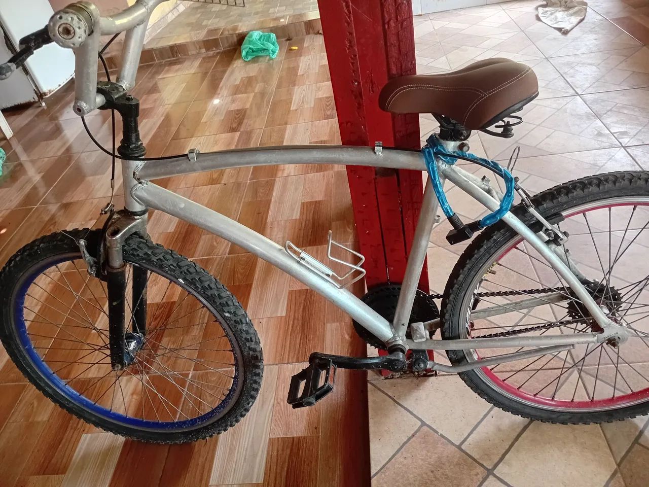 Bicicleta semi nova  - Foto 2