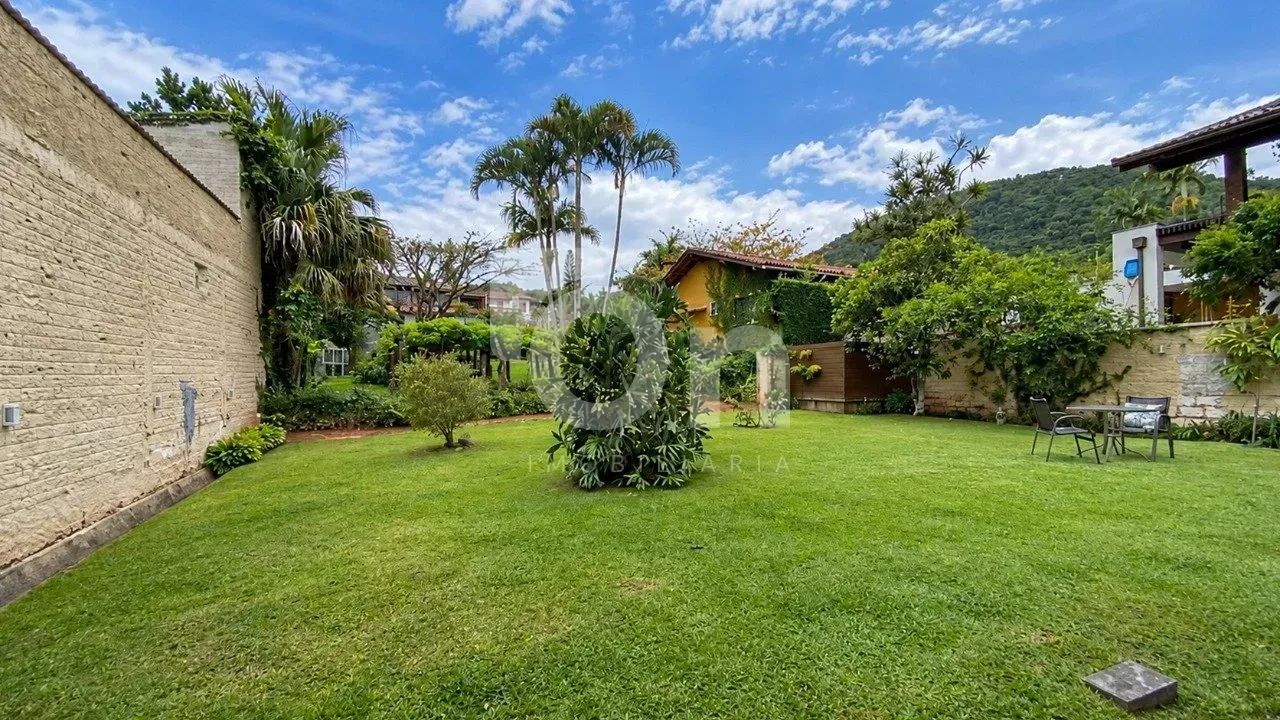Casa de 4 dormitórios no Sambaqui - Foto 5