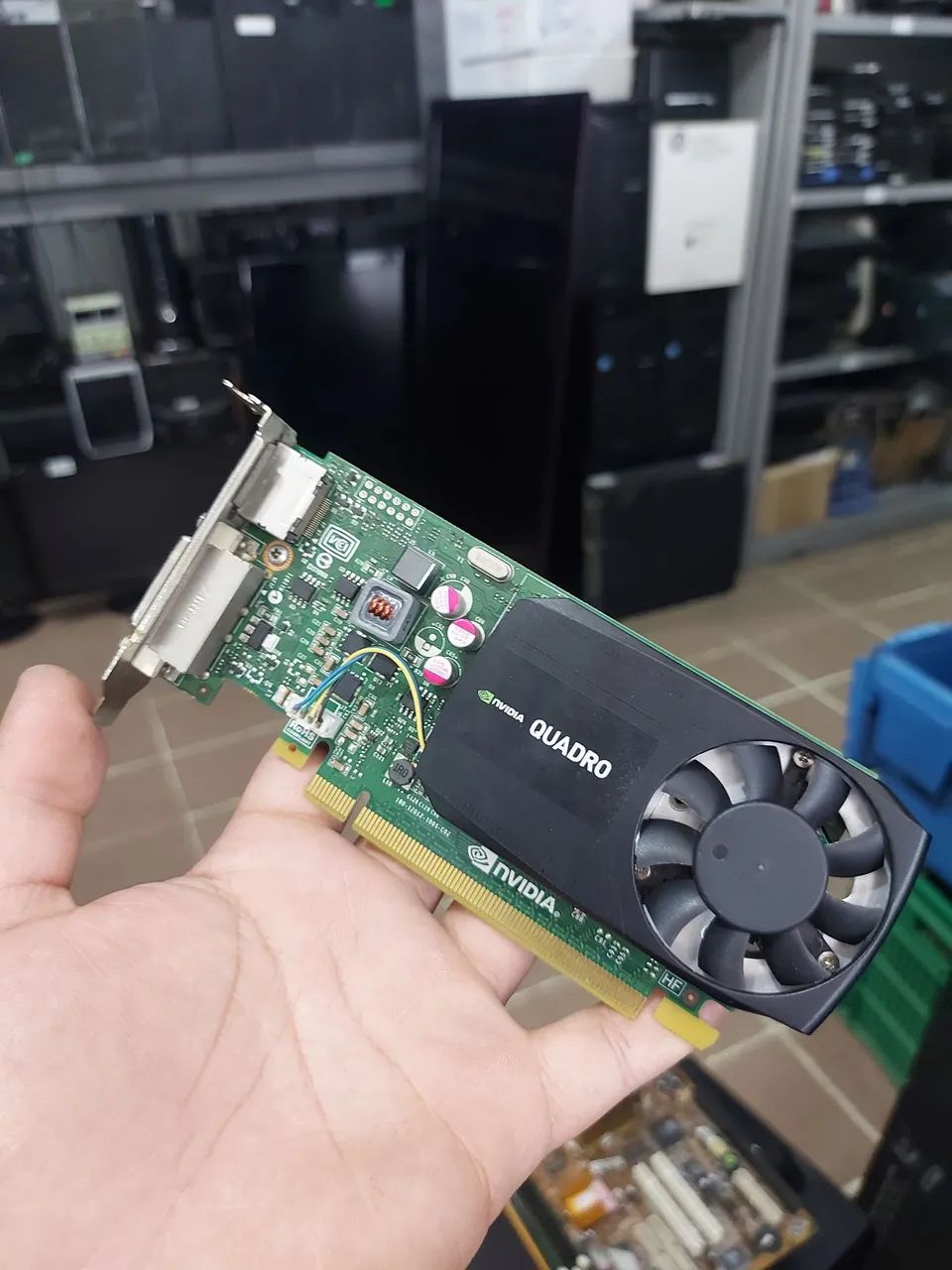 Placa de video Quadro K620 2Gb