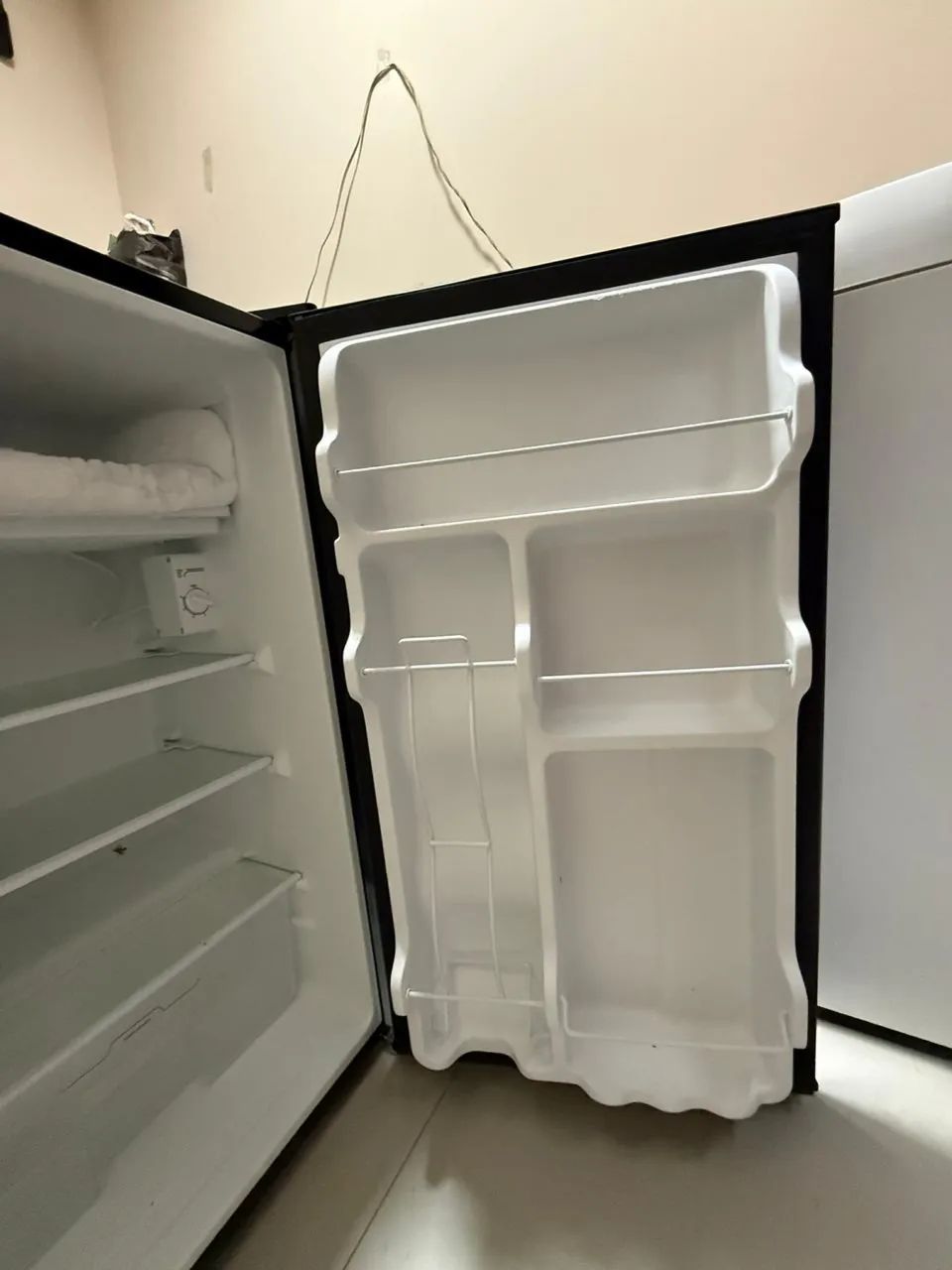 Frigobar Midea - Foto 2