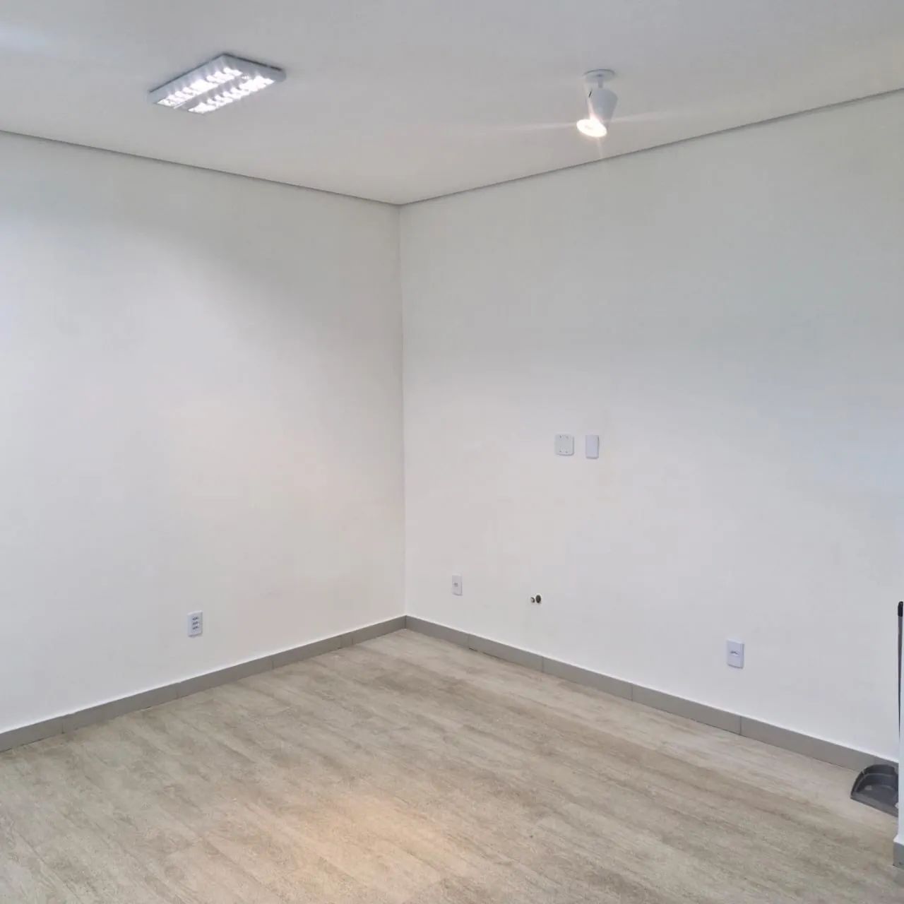 Sala comercial (aluguel) alto padrão  - Foto 3