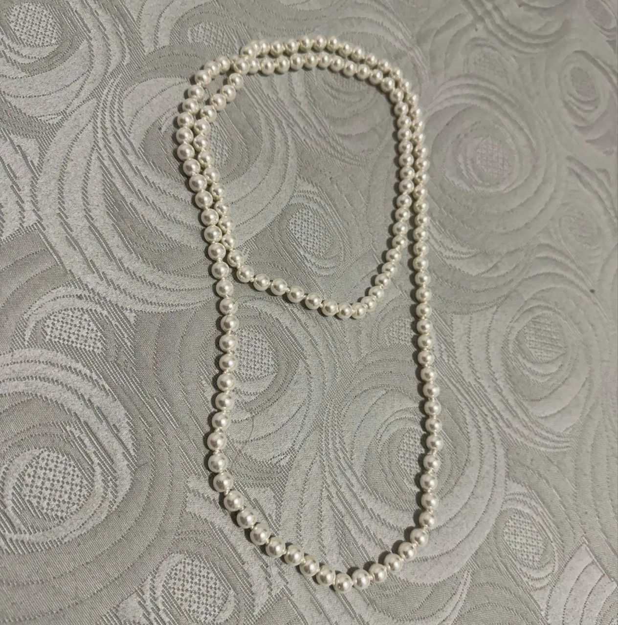 colar de esferas pérolas longo com 120 cm de circunferência - Foto 4