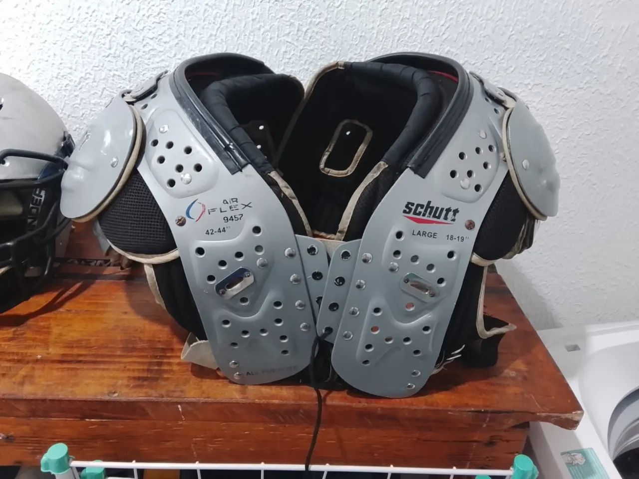 Shoulder Schutt L