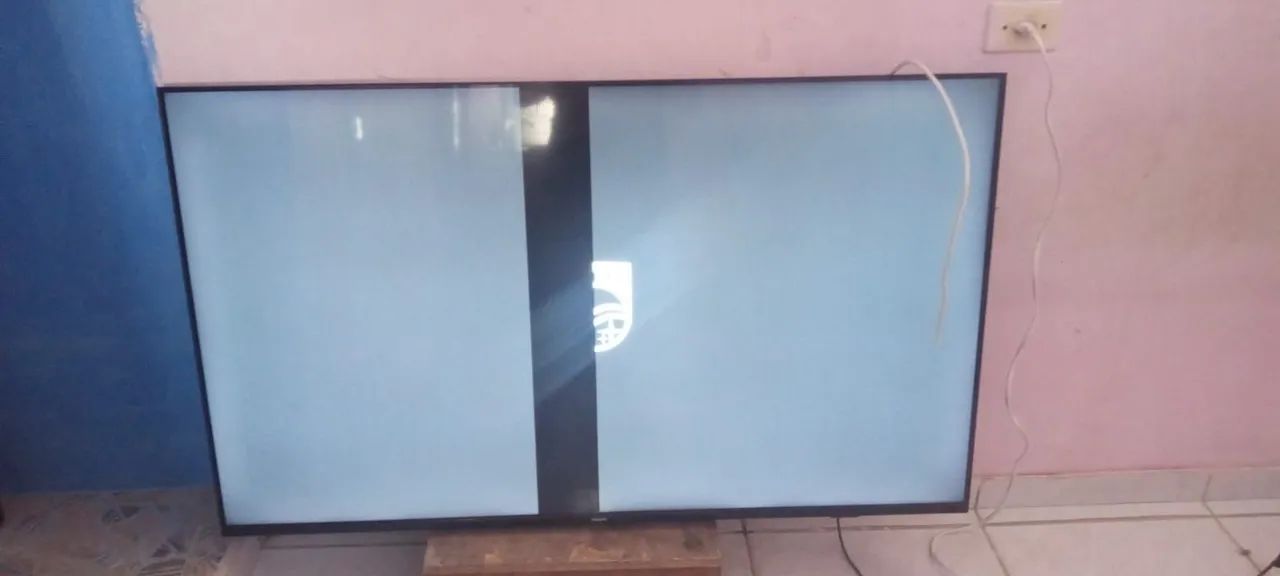 Uma TV de 58 polegadas smart - Foto 2