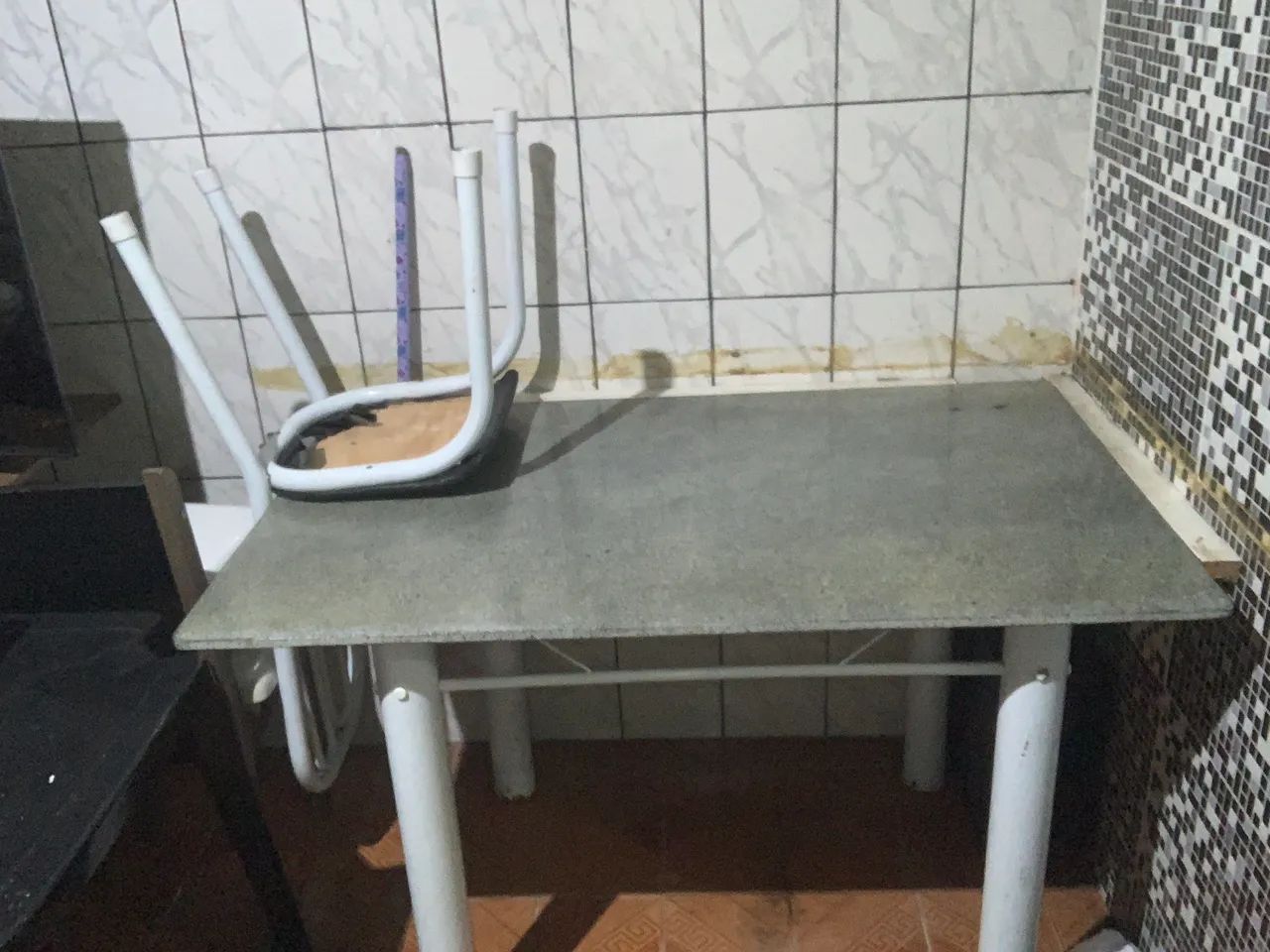 Mesa de pedra 4 Cadeiras - Foto 3