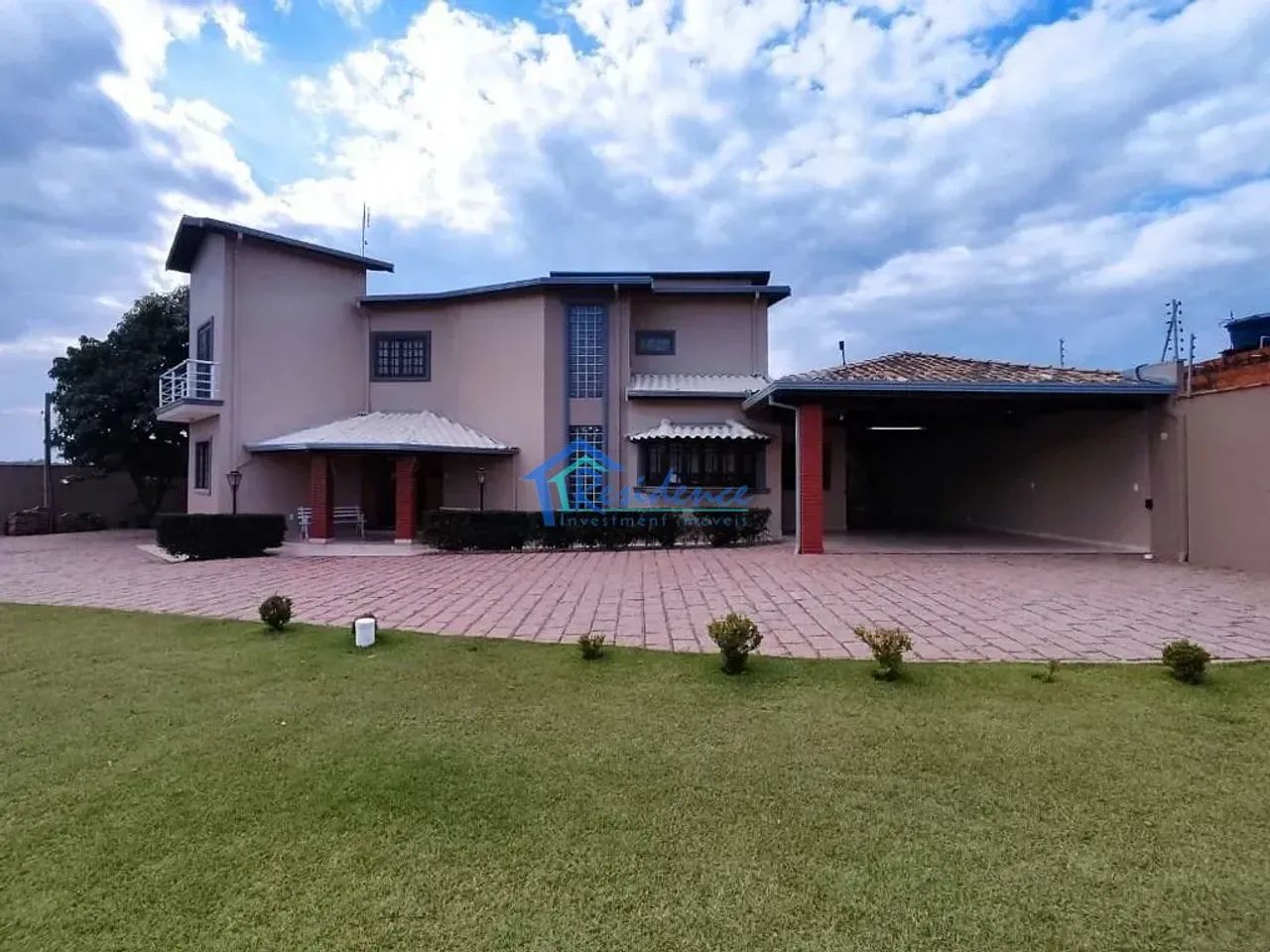 LINDA CHÁCARA COM CASA E SALÃO DE FESTAS EM INDAIATUBA