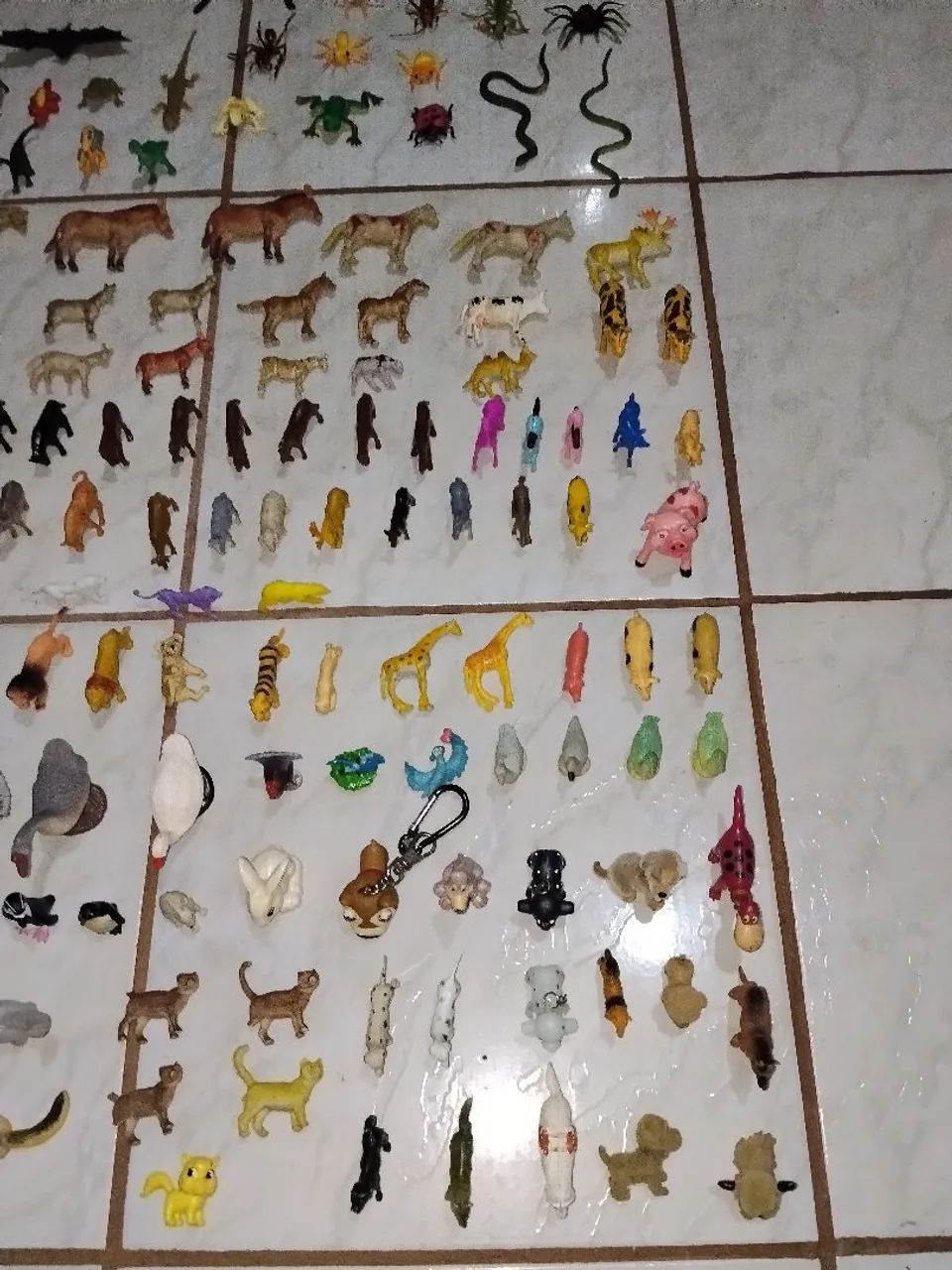 Mais de 200 miniaturas de animais, insetos, bichos e etc - Foto 4