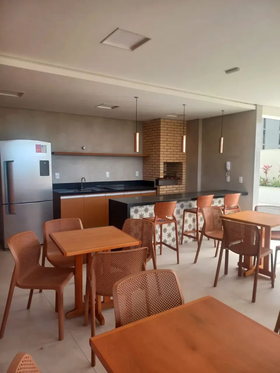 APARTAMENTO COM FECHAMENTO DE VARANDA-UMA QUADRA DO MAR - Foto 5