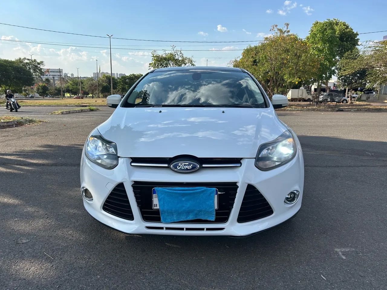 Ford Focus Focus Sed. TI./TI.Plus 2.0 16V Flex Aut 2014