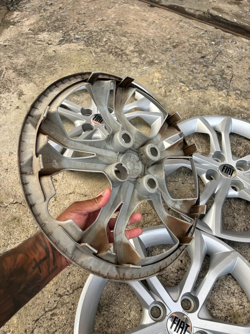 Jogo calotas originais Fiat Argo aro 15 - Foto 6