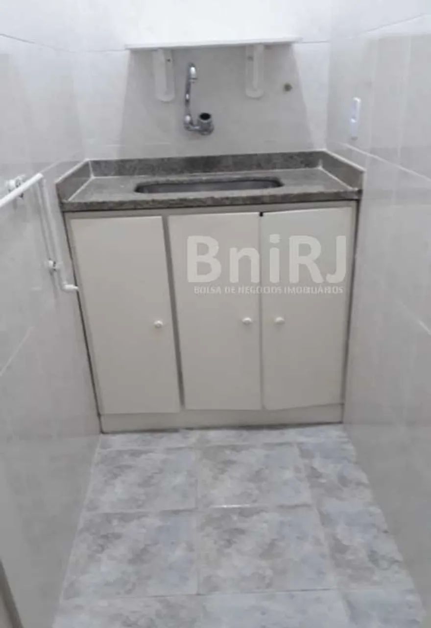 OPORTUNIDADE- CONJUGADO NO CENTRO DE PETROPOLIS - SEM VAGA . - Foto 3
