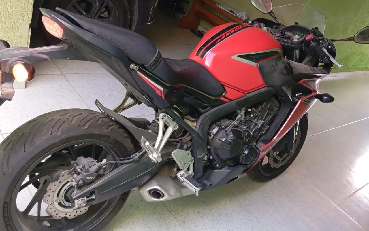 CBR 650F ano/modelo 2019 - Foto 2
