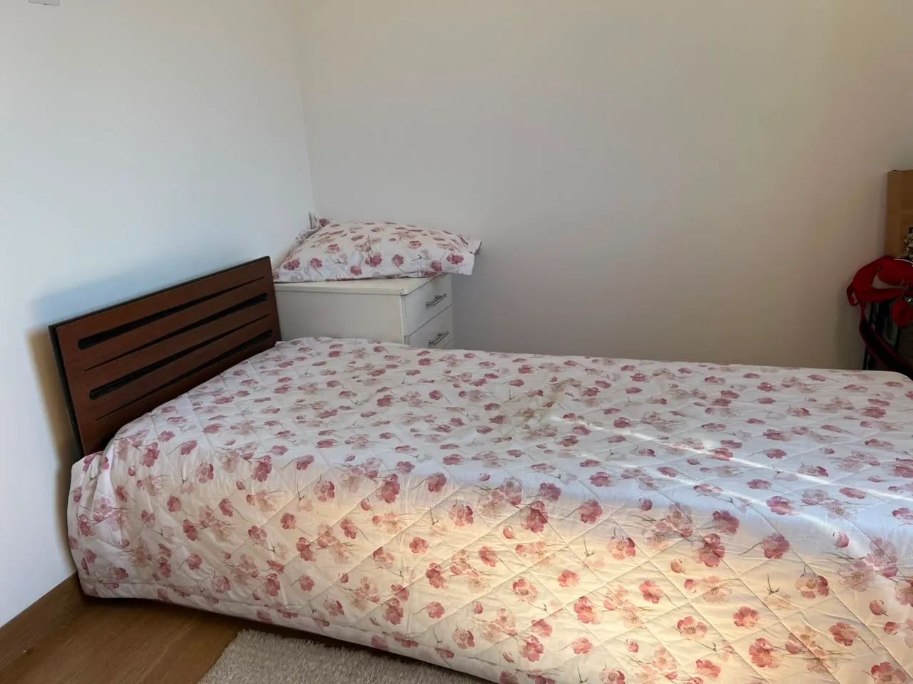 CAMA SOLTEIRO COM GAVETAS 