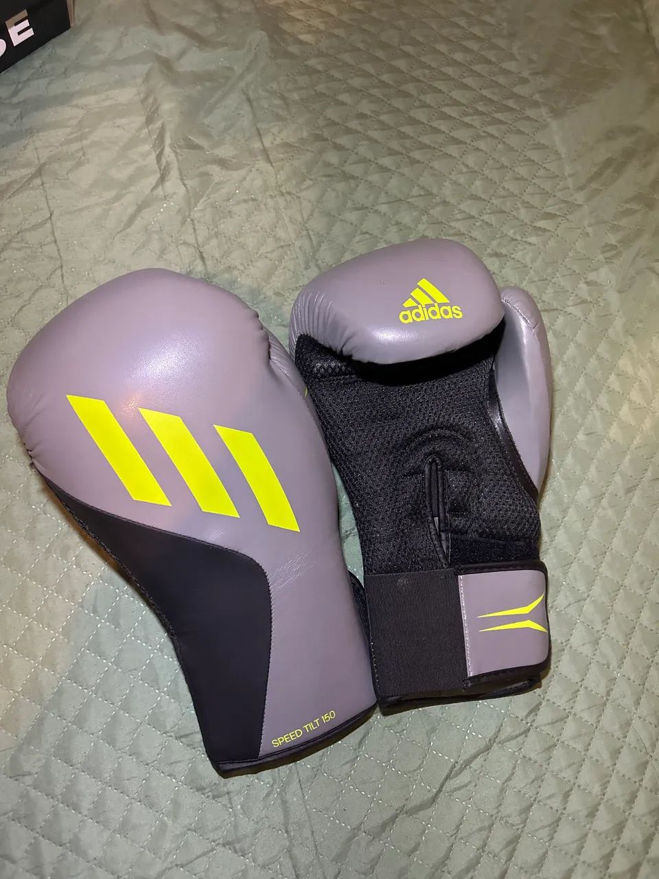 Luva de boxe Adidas 