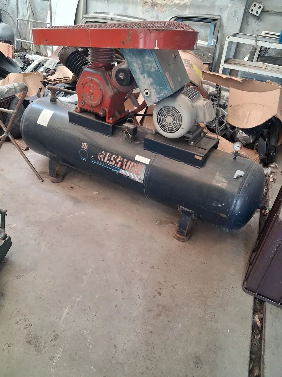 Compressor de 40 pés trifásico 